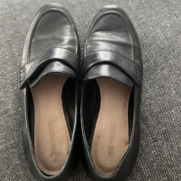 Pour la Victoire-  black loafers.  Size 7.5 - Picture 2 of 7